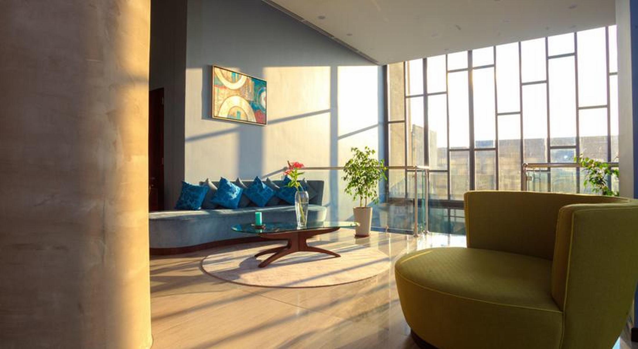Courtyard By Marriott Santiago Airport Hotel Exterior photo