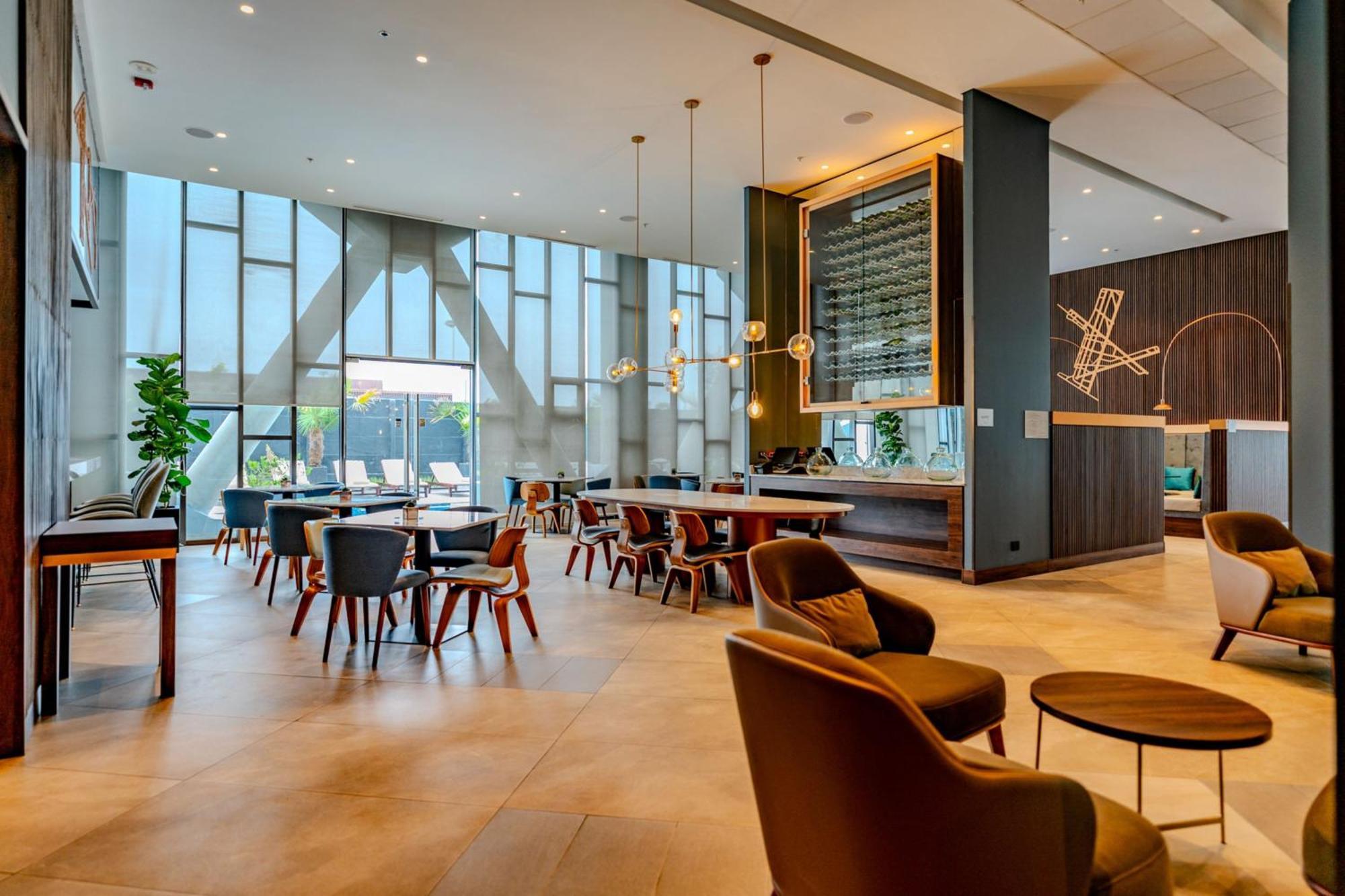 Courtyard By Marriott Santiago Airport Hotel Exterior photo