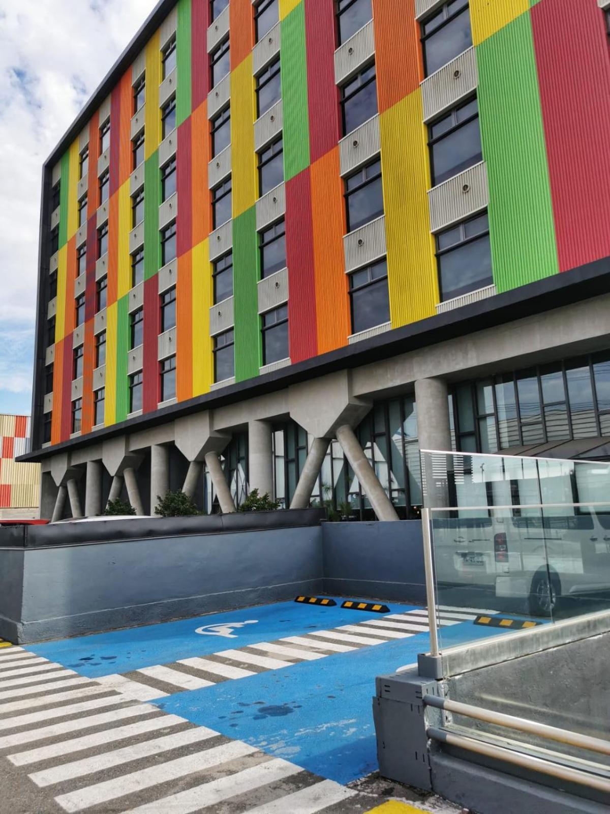 Courtyard By Marriott Santiago Airport Hotel Exterior photo